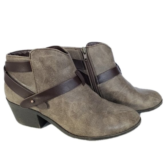 SODA Gray Ankle Bootie Brown Strap size 6 - 6.5 - Picture 1 of 7